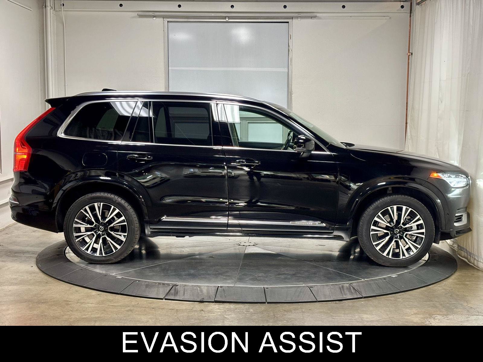Used 2024 Volvo XC90 T8 Plus AWD/4WD image 11
