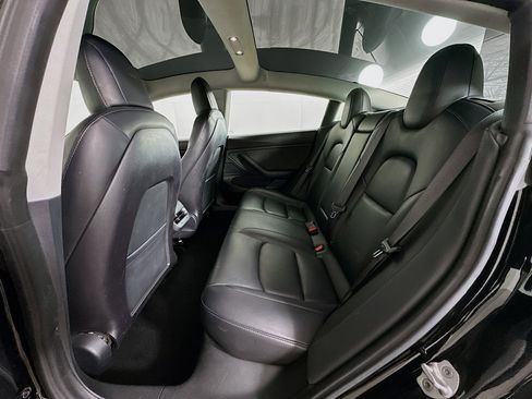 Used 2019 Tesla Model 3 Standard Range Plus image 28
