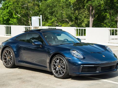 Used 2020 Porsche 911 Carrera RWD image 15