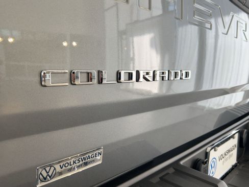 Used 2022 Chevrolet Colorado LT w/ Safety Package image 34