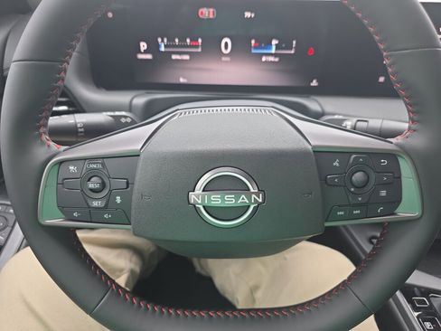 New 2026 Nissan Sentra SR FWD image 8