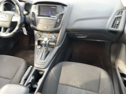 Used 2015 Ford Focus SE FWD image 66