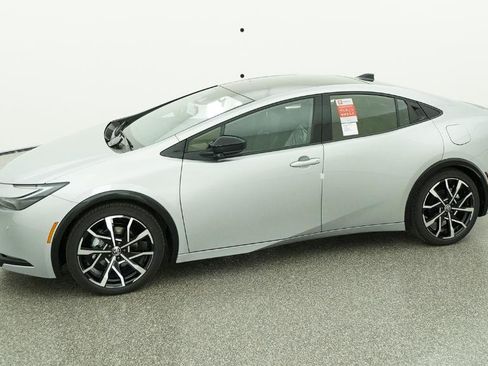 New 2026 Toyota Prius Plug-In Hybrid FWD image 47
