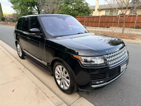 Used 2016 Land Rover Range Rover HSE image 17