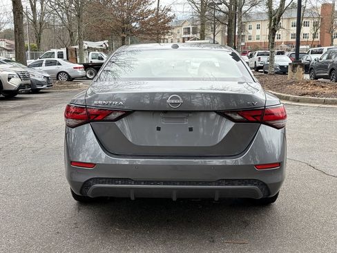 Used 2024 Nissan Sentra SV image 4