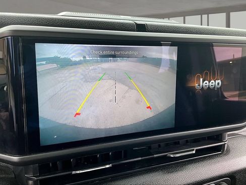 Used 2024 Jeep Wrangler Unlimited Sport AWD/4WD image 14