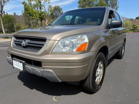 Used 2005 Honda Pilot LX image 1