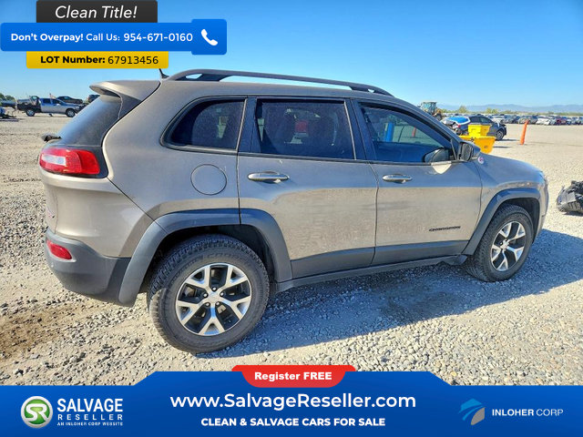 Used 2016 Jeep Cherokee Trailhawk w/ Leather Interior Group AWD/4WD image 4