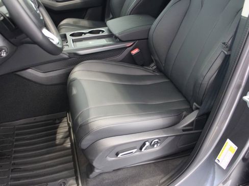 New 2026 Acura MDX SH-AWD image 9