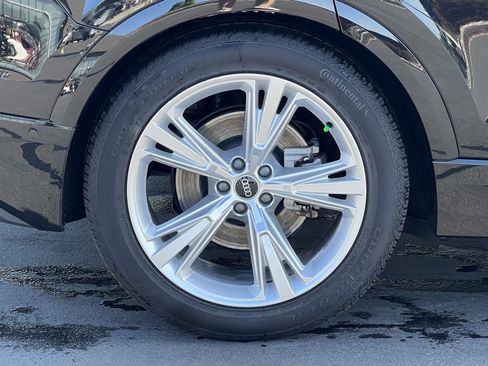 Used 2023 Audi Q8 Prestige AWD/4WD image 15