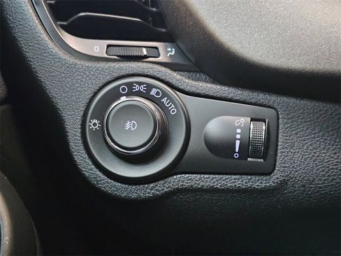 Used 2017 FIAT 500X Trekking image 29