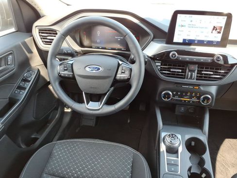 Used 2023 Ford Escape Active AWD/4WD image 17