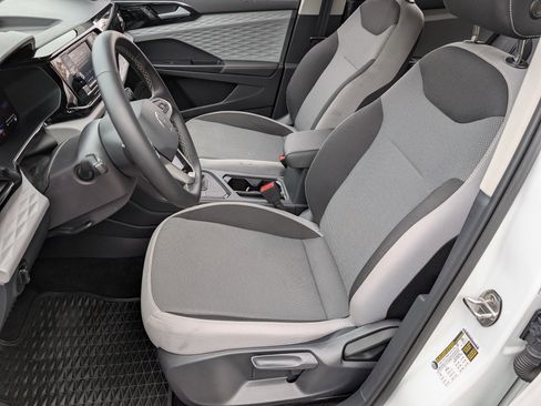 Used 2024 Volkswagen Taos S image 16