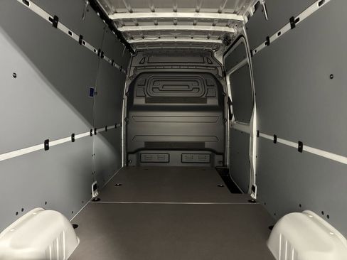 New 2025 Mercedes-Benz Sprinter 2500 image 8