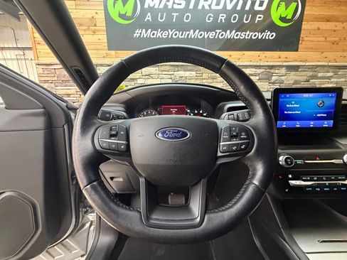 Used 2020 Ford Explorer XLT w/ Comfort Package AWD/4WD image 17