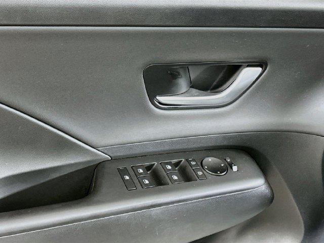 Used 2026 Hyundai Kona Limited FWD image 10