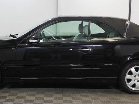 Used 2001 Mercedes-Benz CLK 320 Cabriolet image 7