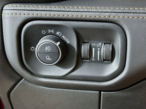 Used 2024 RAM 3500 Limited image 26