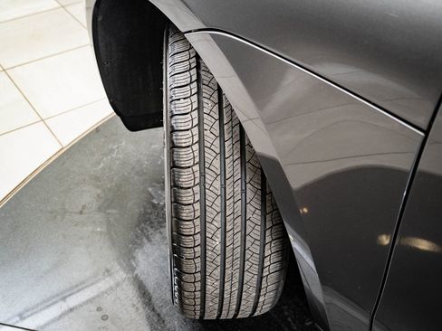 Certified 2018 Porsche Macan image 44