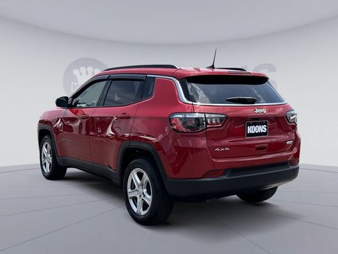 Used 2023 Jeep Compass Latitude w/ Convenience Group AWD/4WD image 4