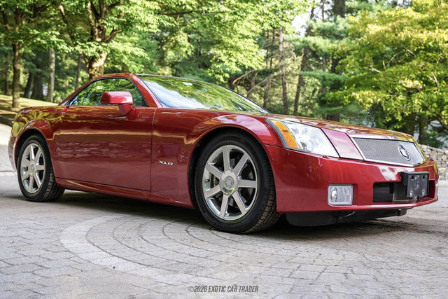 Used 2004 Cadillac XLR RWD image 20