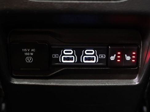 Used 2023 Jeep Grand Cherokee 4WD 4xe image 9