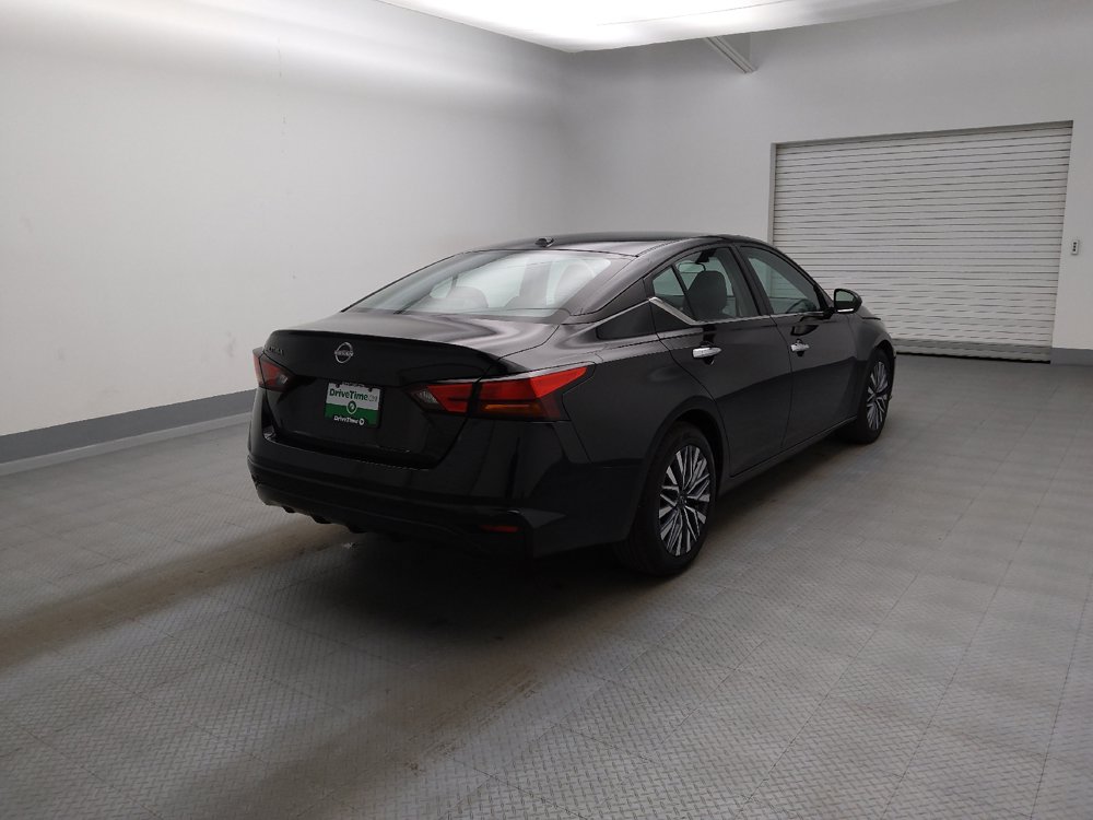 Used 2025 Nissan Altima 2.5 SV FWD image 9