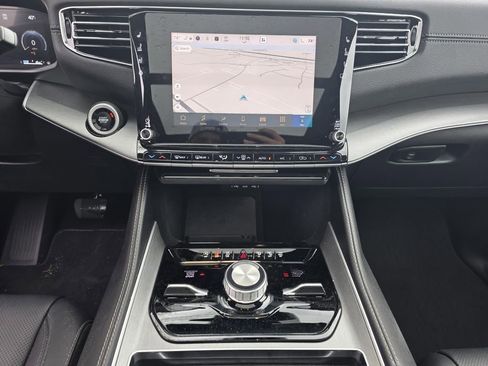 Used 2025 Jeep Wagoneer Series II image 26