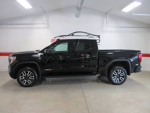 Used 2021 GMC Sierra 1500 AT4 AWD/4WD image 2