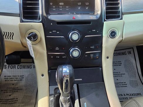 Used 2014 Ford Taurus SEL w/ Equipment Group 201A FWD image 8