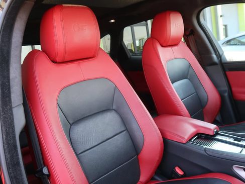 Used 2019 Jaguar F-PACE S AWD/4WD image 26