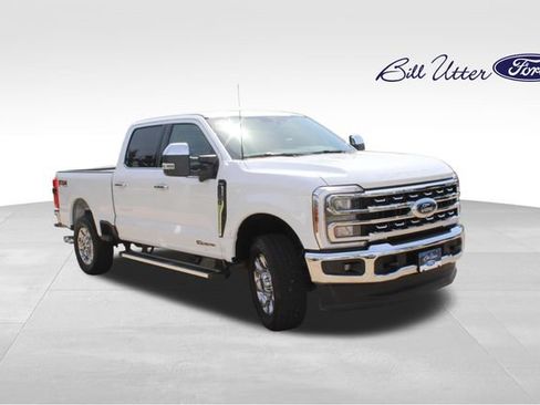 Certified 2026 Ford F250 Lariat w/ Chrome Package AWD/4WD image 3