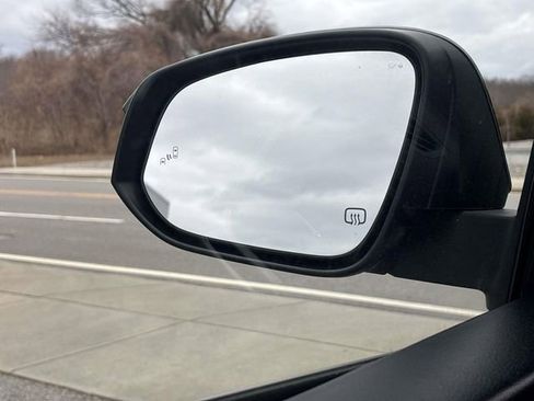 Used 2018 Toyota Highlander XLE image 33