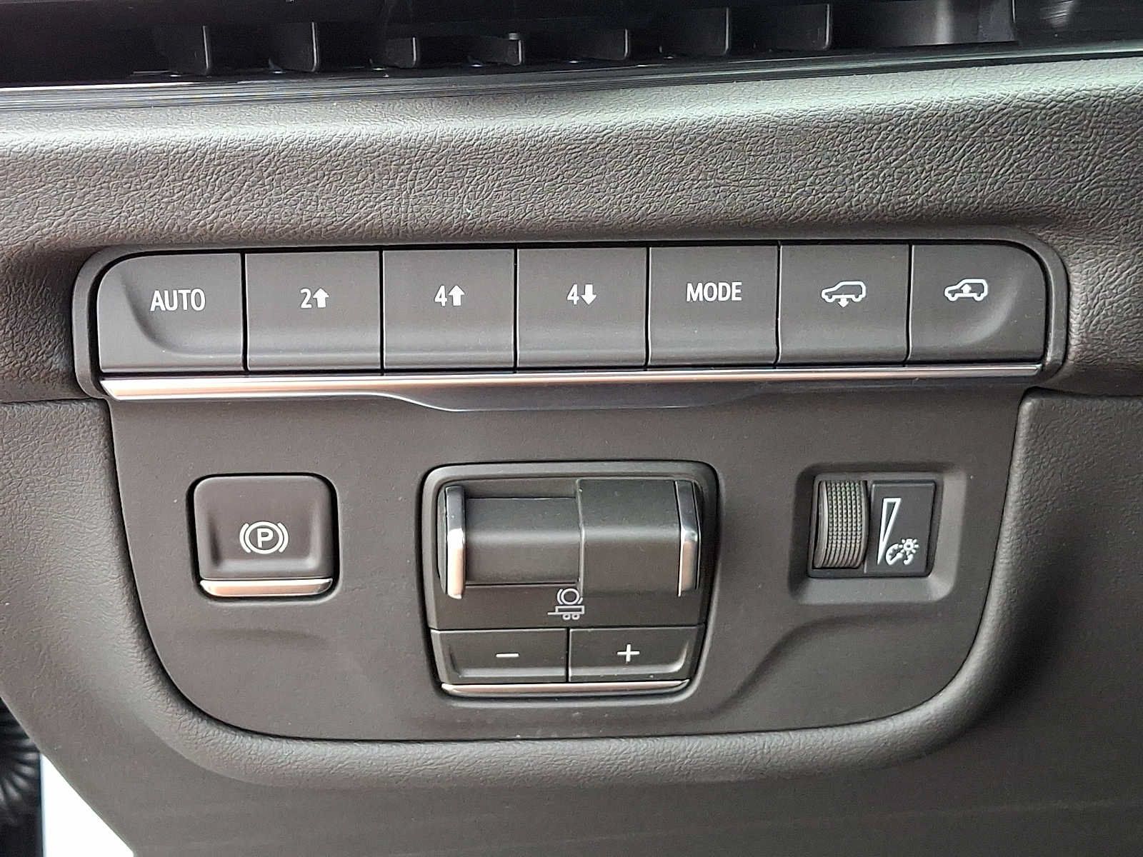 Used 2026 Cadillac Escalade Luxury w/ Touring Package AWD/4WD image 27
