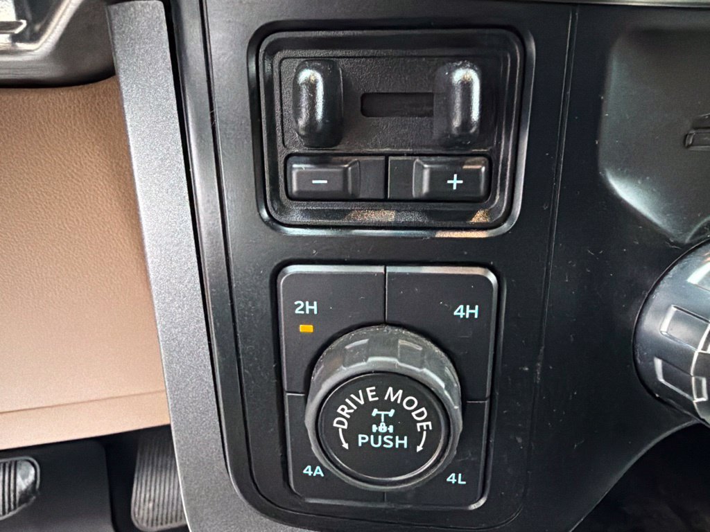 Used 2023 Ford F150 Lariat AWD/4WD image 31