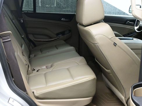 Used 2019 GMC Yukon SLT w/ Open Road Package image 11