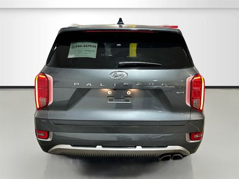 Used 2022 Hyundai Palisade Calligraphy w/ Winter Package image 7
