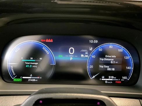 Used 2025 Toyota Crown Limited w/ Advanced Technology Package image 25