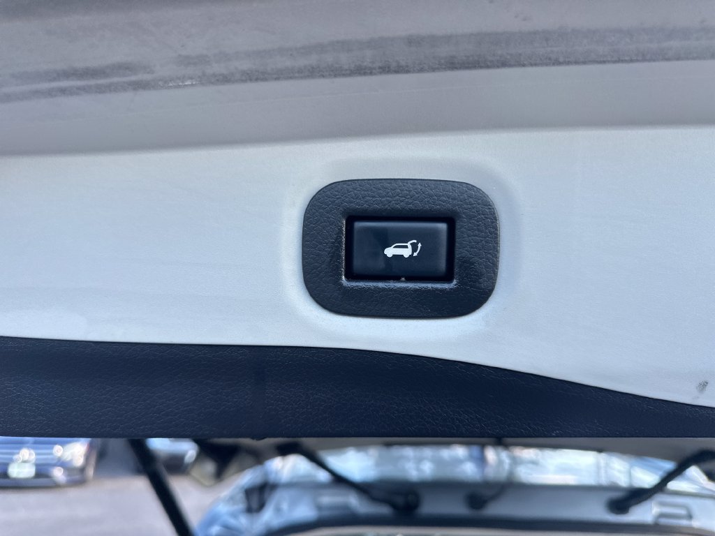 Used 2014 Nissan Rogue SV w/ SV Premium Package AWD/4WD image 20