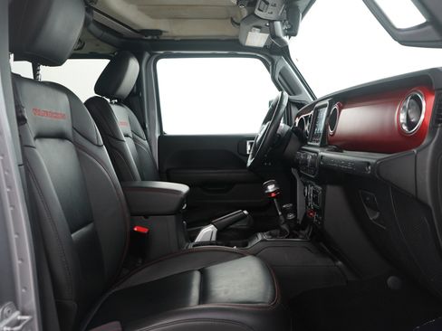 Used 2018 Jeep Wrangler Unlimited Rubicon image 14