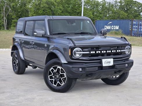 Used 2023 Ford Bronco Outer Banks image 1