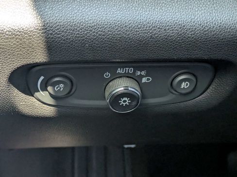 Used 2020 Chevrolet Traverse RS FWD image 16