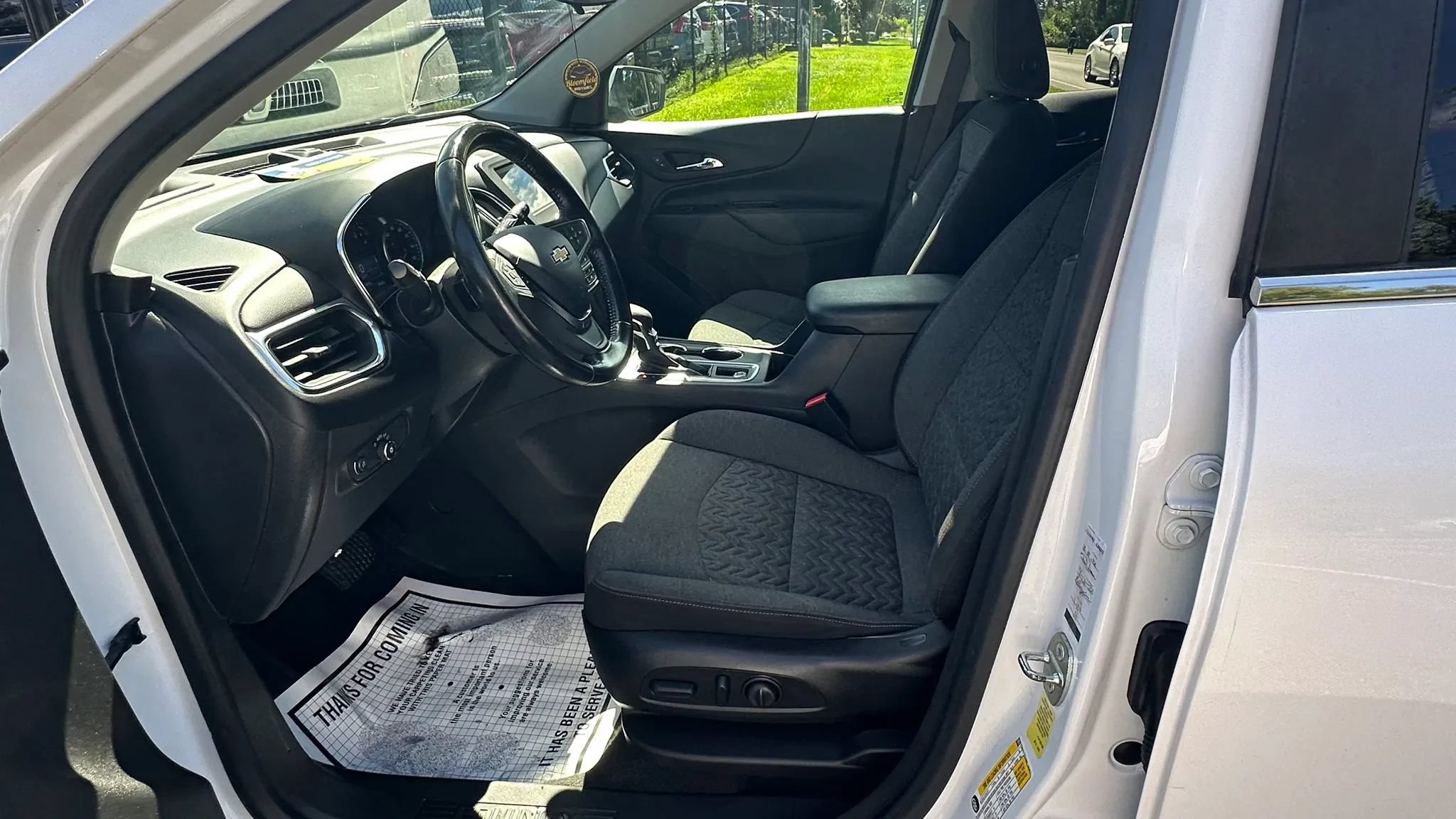 Used 2022 Chevrolet Equinox LT w/ Driver Convenience Package AWD/4WD image 25