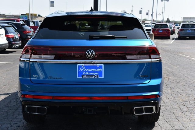 Certified 2024 Volkswagen Atlas Cross Sport SEL R-Line AWD/4WD image 6