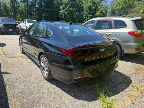 Used 2023 Hyundai Sonata SEL FWD image 2