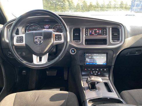 Used 2012 Dodge Charger SE w/ Sport Appearance Group image 8