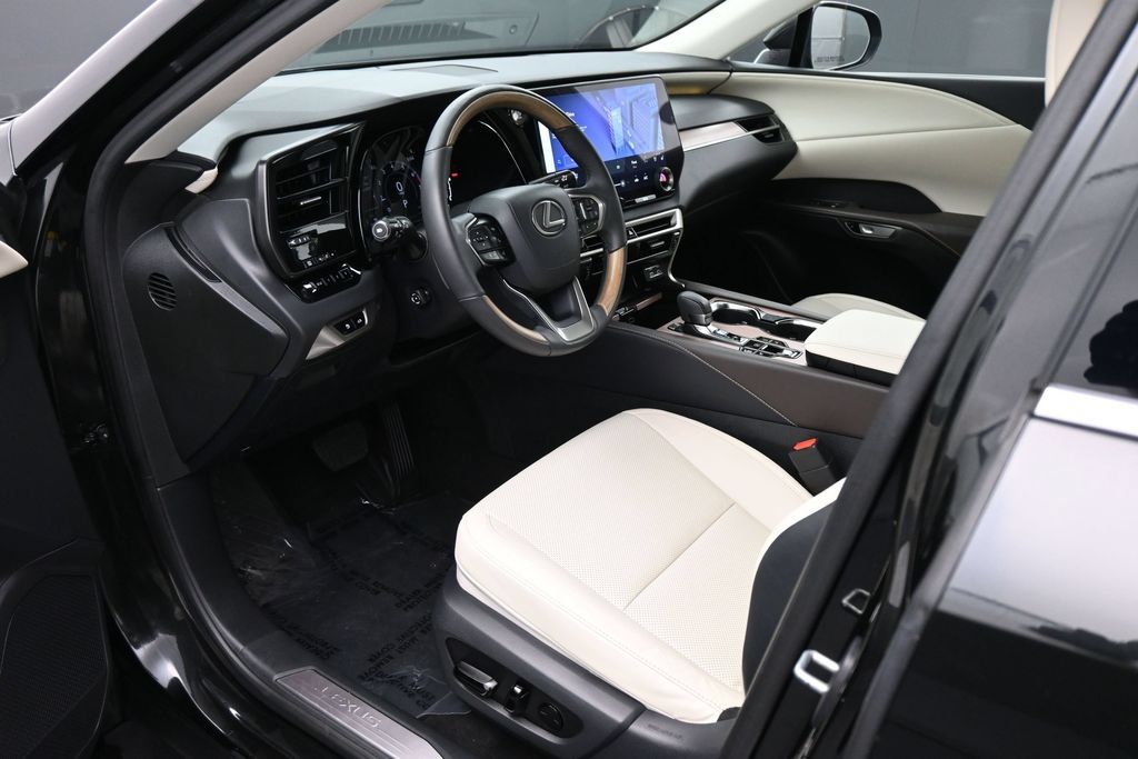 Used 2023 Lexus RX 350 Premium w/ Cold Area Package AWD/4WD image 2