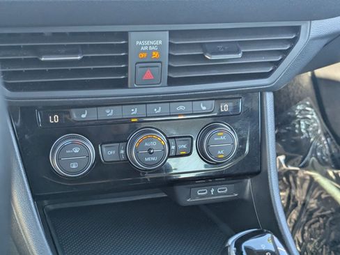 Used 2024 Volkswagen Jetta SE image 25