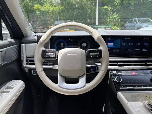 Used 2026 Hyundai Santa Fe SEL FWD image 37