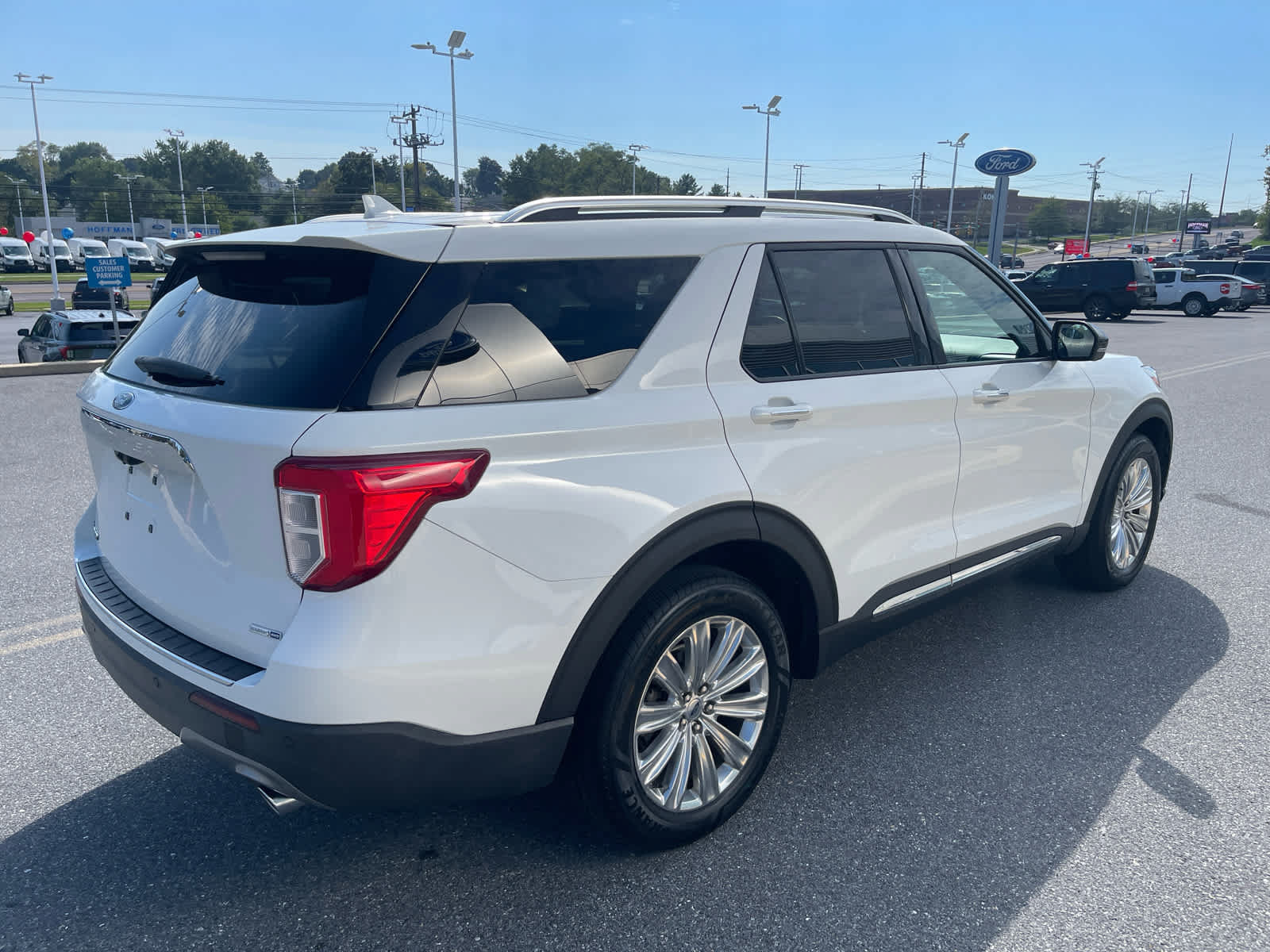 Used 2020 Ford Explorer Limited AWD/4WD image 5